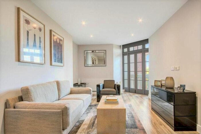 3 Bedroom Flat To Rent In Clive Court, Maida Vale, London, W9