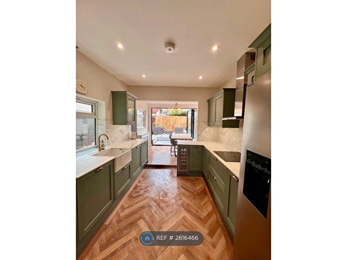 3 Bedroom Terraced House To Rent In Elmdale Road, Bedminster, Bristol, BS3
