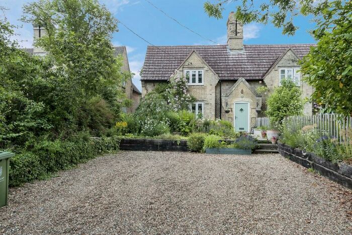 3 Bedroom Semi-Detached House For Sale In Bridge Street, Whaddon, Royston, SG8