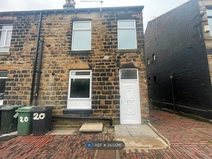 2 Bedroom Terraced House To Rent In Carlinghow Lane, Batley, WF17