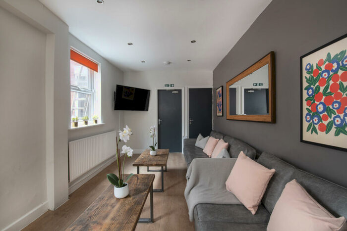 6 Bedroom Property To Rent In Derby Grove, Nottingham, NG7