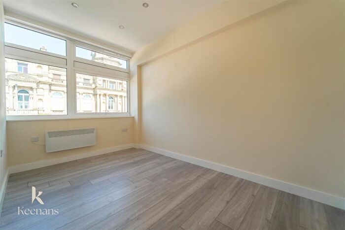 2 Bedroom Flat To Rent In Manchester Road, Burnley, BB11