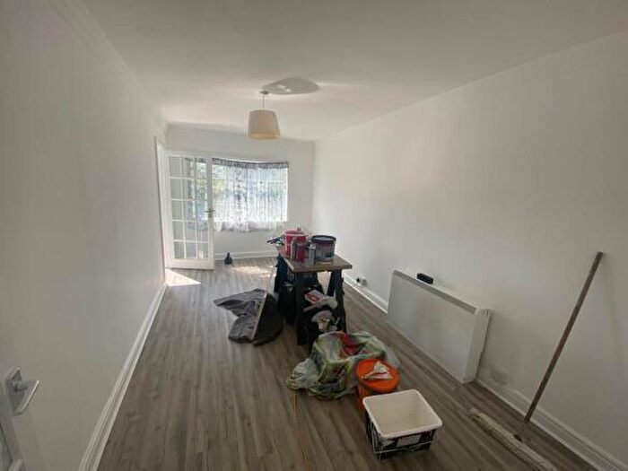 2 Bedroom Flat For Sale In Manor Way, Deeping St James, PE6