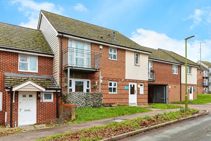 2 Bedroom Flat For Sale In Claymores, Stevenage, SG1