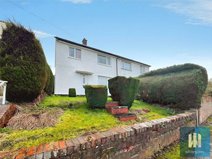 3 Bedroom Semi Detached House For Sale In Cromarty Drive, Crosland Moor, Huddersfield, HD4