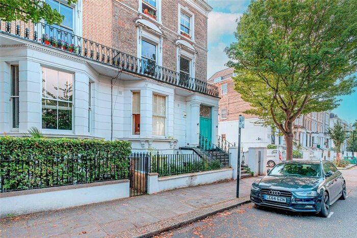 1 Bedroom Flat To Rent In St. Charles Square, London, W10