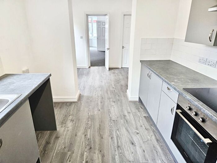 3 Bedroom Terraced House To Rent In Severn Street, Hull, HU8