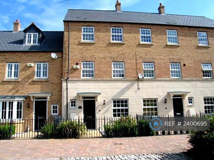 4 Bedroom Terraced House To Rent In Stonechat Road, Rugby, CV23