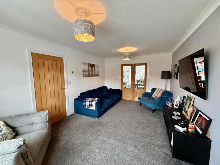 4 Bedroom Detached House For Sale In Tan Y Bryn Gardens, Llwydcoed, Aberdare, CF44