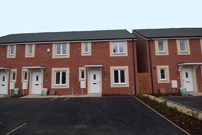 3 Bedroom End Of Terrace House To Rent In Hatfield Drive, Bridgwater, TA6