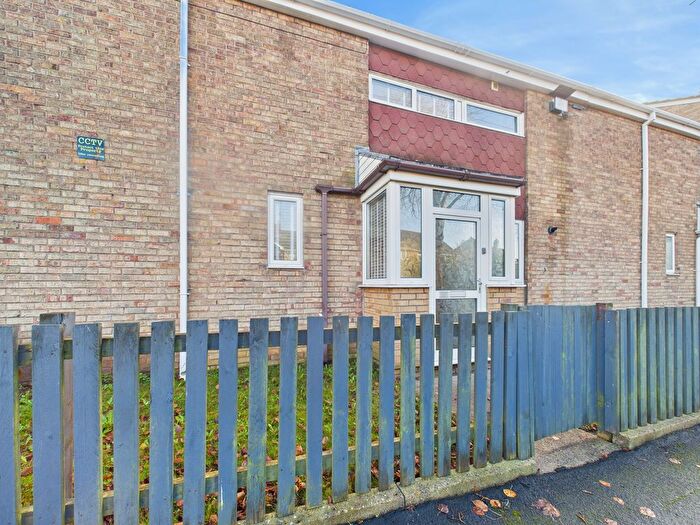 3 Bedroom End Of Terrace House For Sale In Gleneagles Park, Hull, HU8