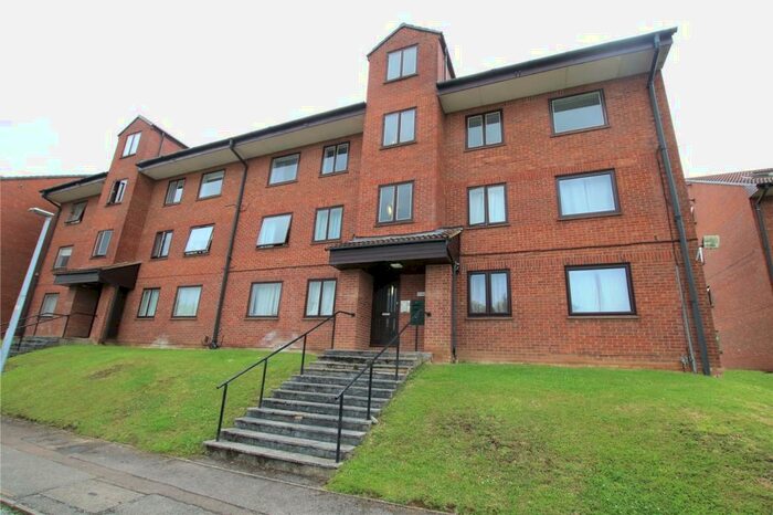 2 Bedroom Apartment To Rent In Tippett Rise, Reading, Berkshire, RG2