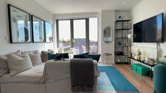 1 Bedroom Apartment To Rent In Edwin Court, Canning Town, London, E16