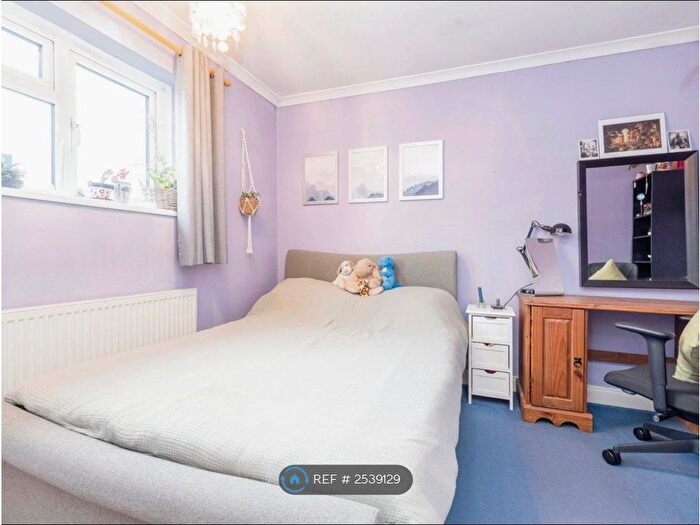 2 Bedroom End Of Terrace House To Rent In Hayling Road, Watford, WD19