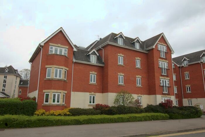 2 Bedroom Flat To Rent In Southfield Road, Hinckley, Leicestershire, LE10