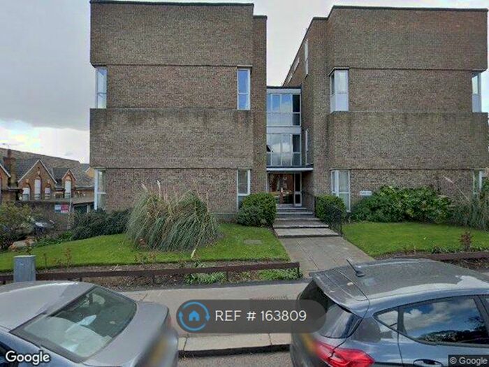 2 Bedroom Maisonette To Rent In Woodleigh, London, E18