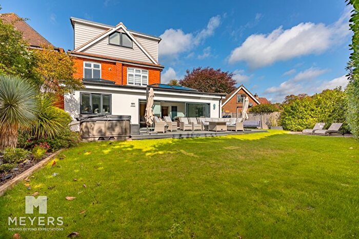 4 Bedroom Detached House For Sale In Hursley Close, Bournemouth, BH7