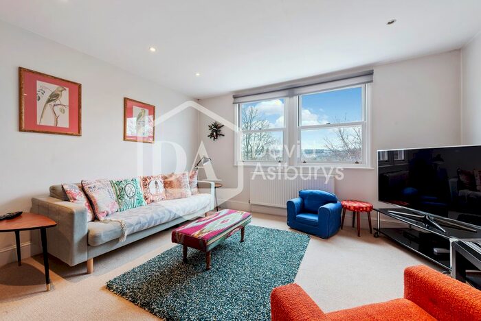 2 Bedroom Flat To Rent In Shepherds Hill, Highgate, London, N6