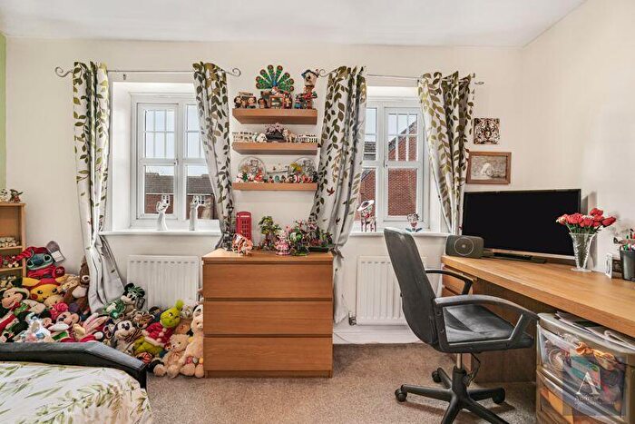3 Bedroom Terraced House For Sale In Coppy Bridge Drive, Rochdale, OL16