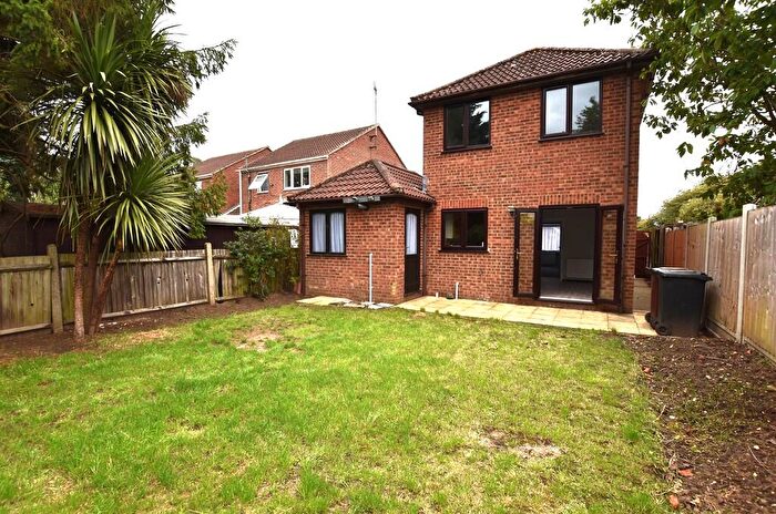 3 Bedroom Detached House For Sale In Lufkin Road, Colchester, CO4