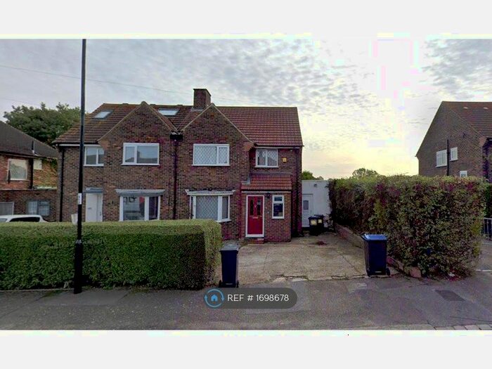 4 Bedroom Semi-Detached House To Rent In Coleridge Road, Croydon, CR0