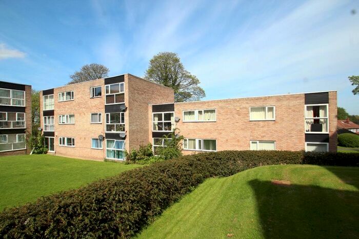 1 Bedroom Flat To Rent In Wood Close, Leeds, West Yorkshire, Uk, LS7