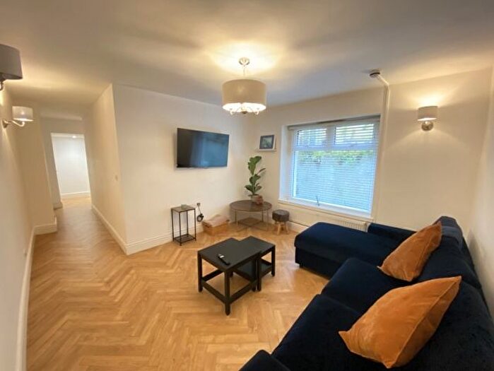 1 Bedroom Flat To Rent In Mumbles Road, Mumbles, Swansea, SA3