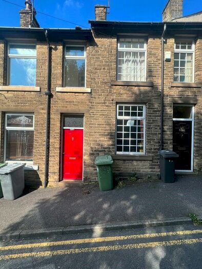 2 Bedroom Terraced House To Rent In Whitegate Road, Newsome, Huddersfield, Kirklees, HD4