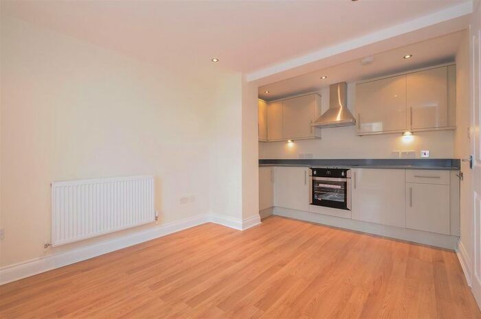 1 Bedroom Flat To Rent In Colmer Road, London, SW16