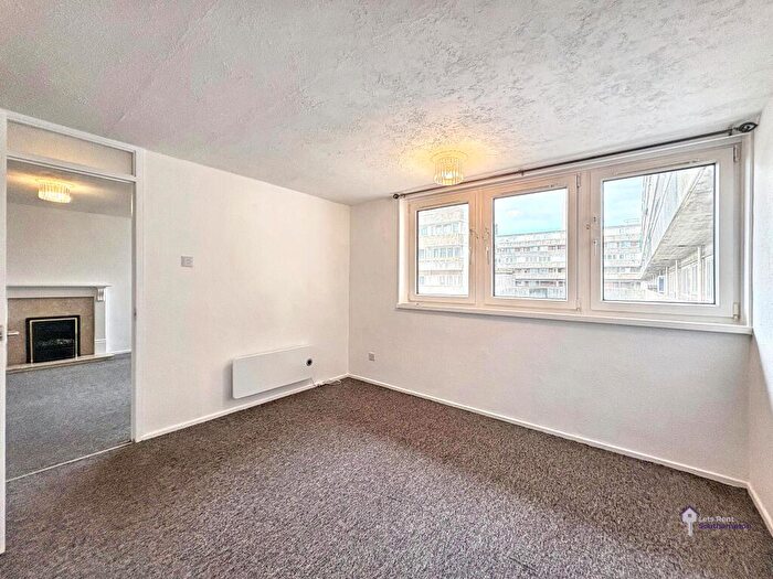 1 Bedroom Flat To Rent In Wyndham Court, SO15