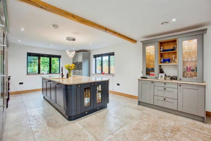 5 Bedroom Detached House For Sale In Taunton Road, Kingston St. Mary, Taunton, TA2