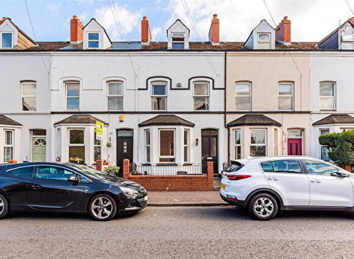 5 Bedroom Terrace House For Sale In Licensed Hmo @, Belmont Avenue, Belfast, BT4