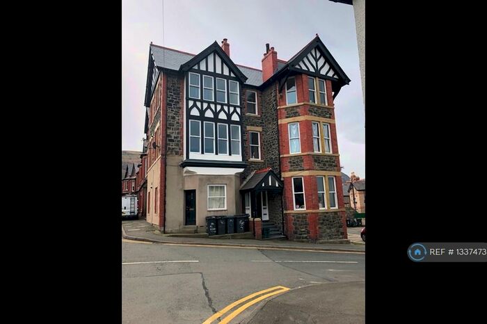 1 Bedroom Flat To Rent In Station Road East, Penmaenmawr, LL34
