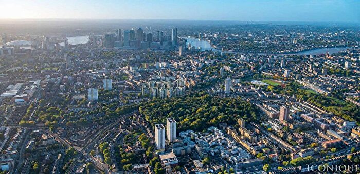 2 Bedroom Flat For Sale In Bow Common Lane, London, E3