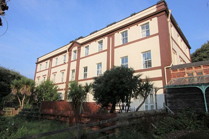 3 Bedroom Flat To Rent In Berry Drive, Paignton, TQ3