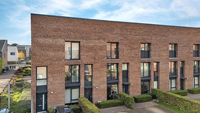 4 Bedroom Town House For Sale In Stirlingfauld Place, Gorbals, G5