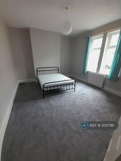 2 Bedroom Flat To Rent In Affleck Street, Gateshead, NE8