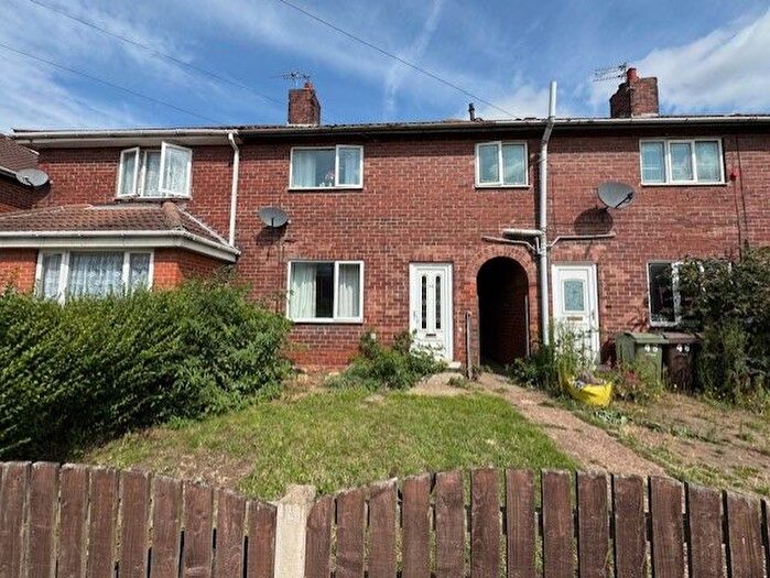 3 Bedroom Terraced House For Sale In Clayton Avenue, Upton, WF9