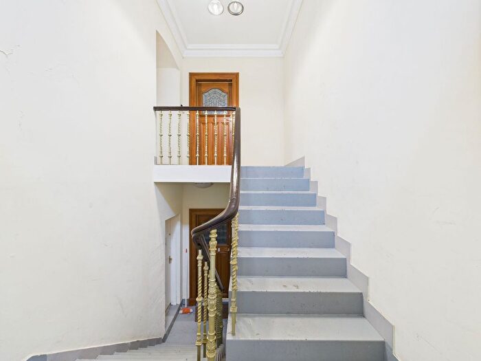 1 Bedroom Flat For Sale In Hope Street, Lanark, ML11