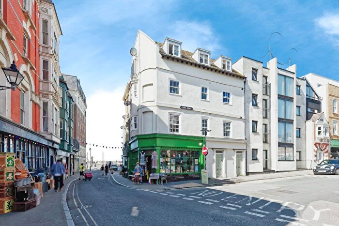 3 Bedroom Flat For Sale In Fort Road, Margate, Kent, CT9