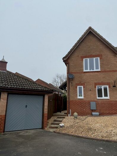 2 Bedroom Semi-Detached House To Rent In Hillbourne Close, Warminster, BA12