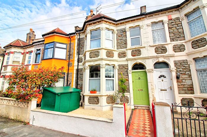4 Bedroom Terraced House For Sale In Belle Vue Road, Bristol, BS5
