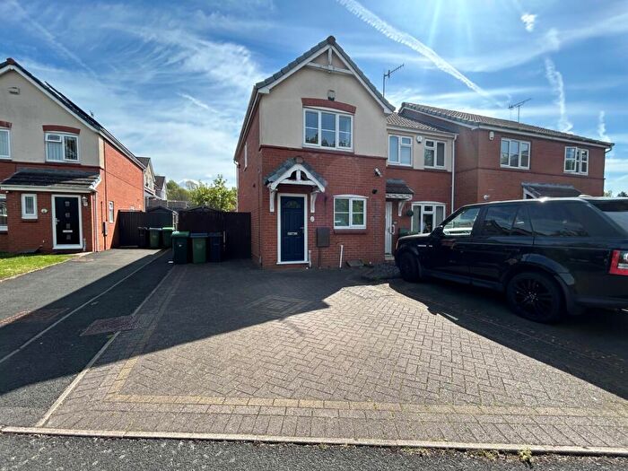 2 Bedroom End Of Terrace House To Rent In Cherry Orchard, Cradley Heath, West Midlands, B64