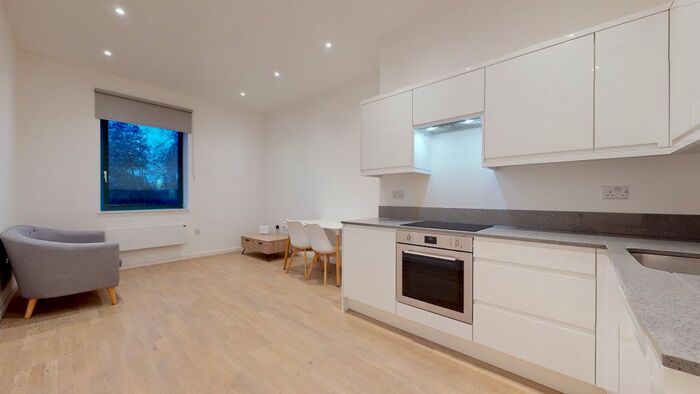 Studio To Rent In Riverbank Way, Brentford, TW8