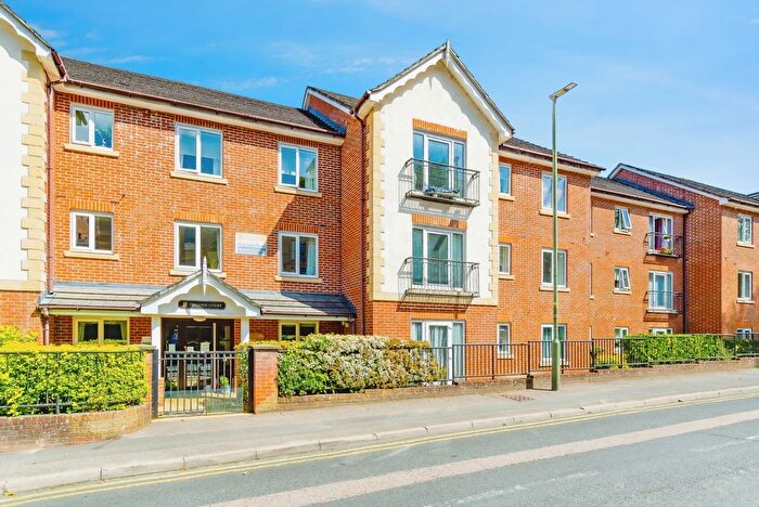 2 Bedroom Flat For Sale In Stafford Road, Caterham, Surrey, CR3