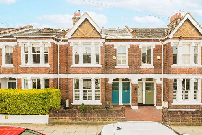 4 Bedroom Maisonette For Sale In Waldron Road, Earlsfield, SW18
