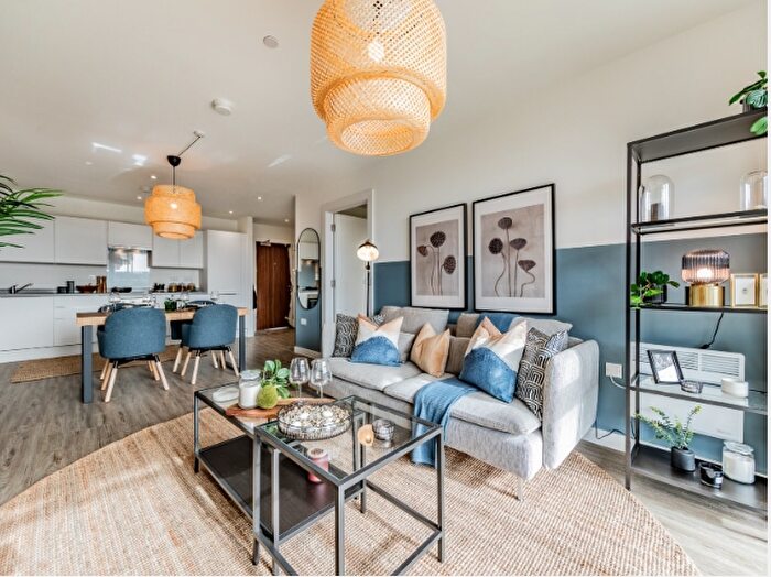 2 Bedroom Apartment For Sale In Cavalier Court, Gillingham, Kent, ME4