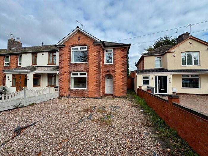 3 Bedroom Semi-Detached House To Rent In The Portwey, Leicester, LE5