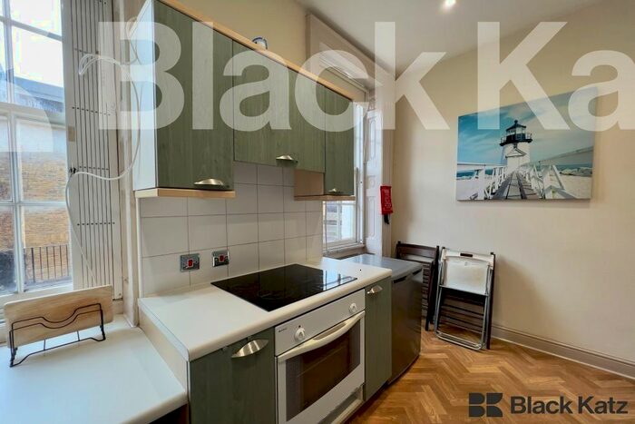 Studio To Rent In Blackfriars Road, London, SE1