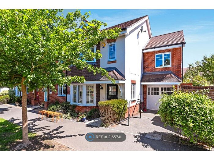 4 Bedroom Semi-Detached House To Rent In Hengest Avenue, Esher, KT10